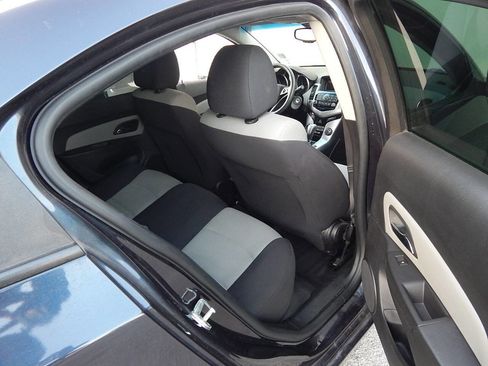 Used 2016 Chevrolet Cruze LS FWD image 12