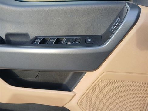 Used 2024 Ford F250 XLT w/ FX4 Off-Road Package image 17