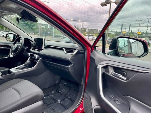 Used 2024 Toyota RAV4 XLE w/ Convenience Package AWD/4WD image 15