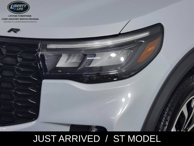 Used 2026 Ford Explorer ST-Line AWD/4WD image 9