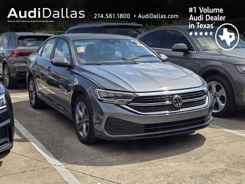 Used 2024 Volkswagen Jetta SE image 36