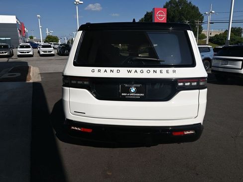 Used 2023 Jeep Grand Wagoneer Series II AWD/4WD image 10