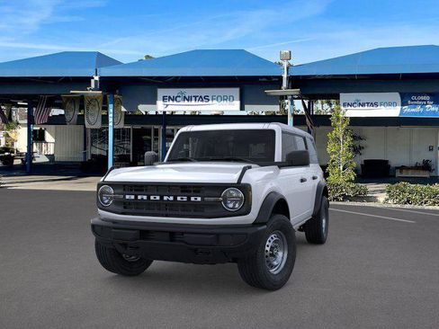 New 2025 Ford Bronco 4-Door image 2