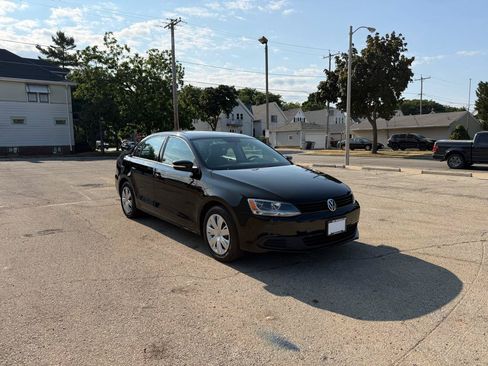 Used 2014 Volkswagen Jetta SE FWD image 1