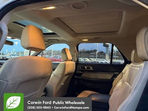 Used 2018 Ford Explorer Platinum image 9