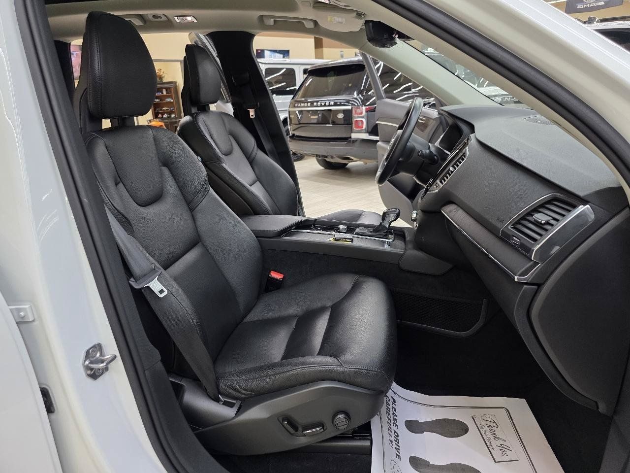 Used 2020 Volvo XC90 T6 Momentum AWD/4WD image 22