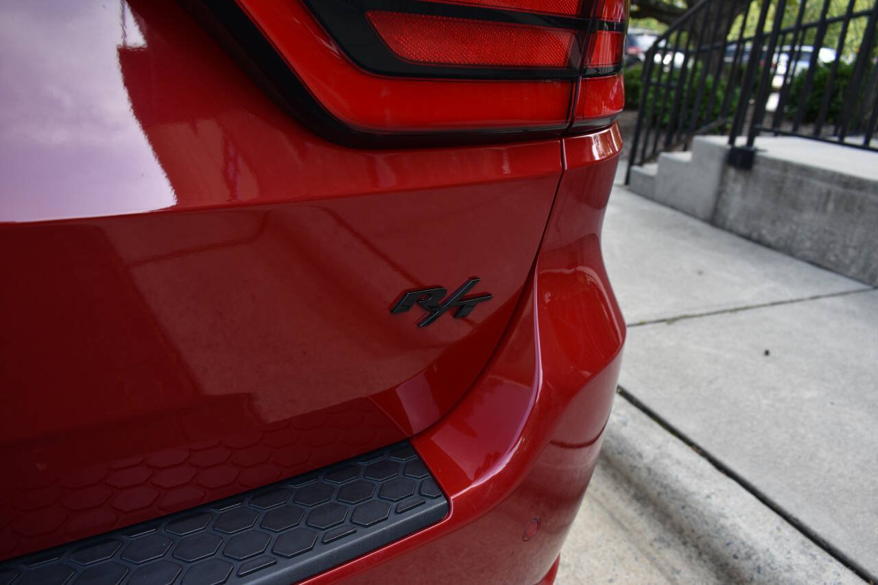 Used 2019 Dodge Durango R/T w/ Technology Group AWD/4WD image 39