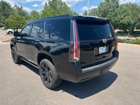 Used 2018 Cadillac Escalade Premium Luxury AWD/4WD image 3