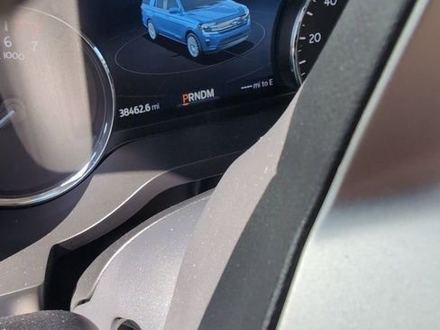 Used 2022 Ford Expedition XLT image 1