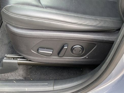 Used 2024 Kia Sorento S image 16