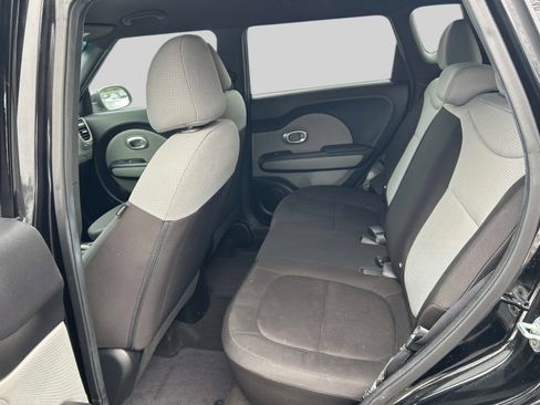 Used 2018 Kia Soul image 12