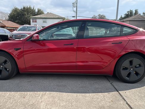 Used 2022 Tesla Model 3 image 4