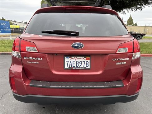 Used 2013 Subaru Outback 2.5i Premium AWD/4WD image 11