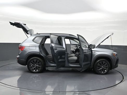 Used 2024 Volkswagen Taos S FWD image 32