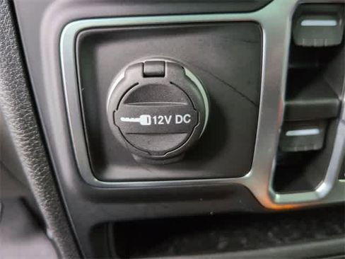 Used 2025 Jeep Gladiator Sport image 40