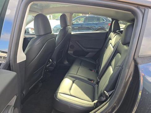 Used 2024 Tesla Model Y 2WD image 4
