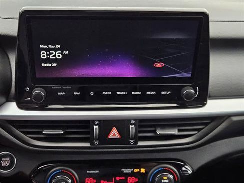 Used 2023 Kia Forte GT-Line w/ GT-Line Premium Package image 13