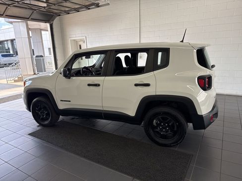 Used 2020 Jeep Renegade Sport AWD/4WD image 5