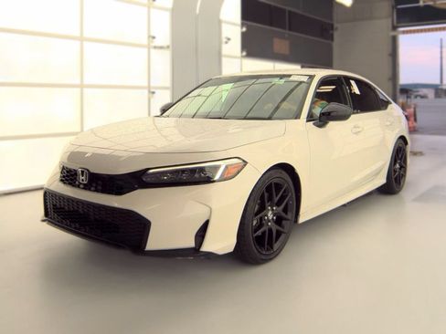 Used 2025 Honda Civic Sport image 2
