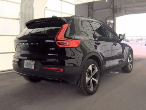 Used 2026 Volvo XC40 B5 Plus AWD/4WD image 4