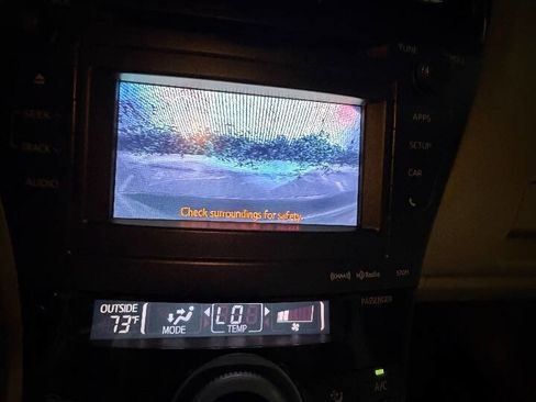 Used 2012 Toyota Prius V Five image 16