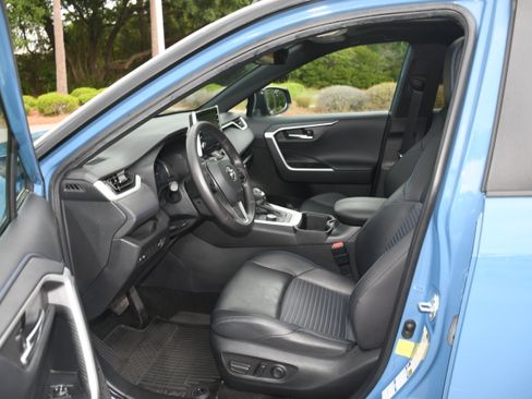 Used 2022 Toyota RAV4 XSE AWD/4WD image 7