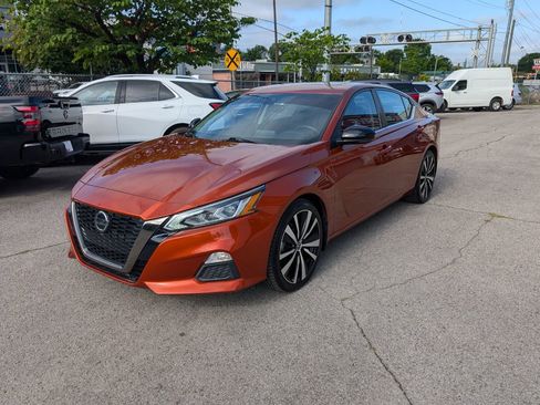 Used 2020 Nissan Altima 2.5 SR w/ Premium Package image 1