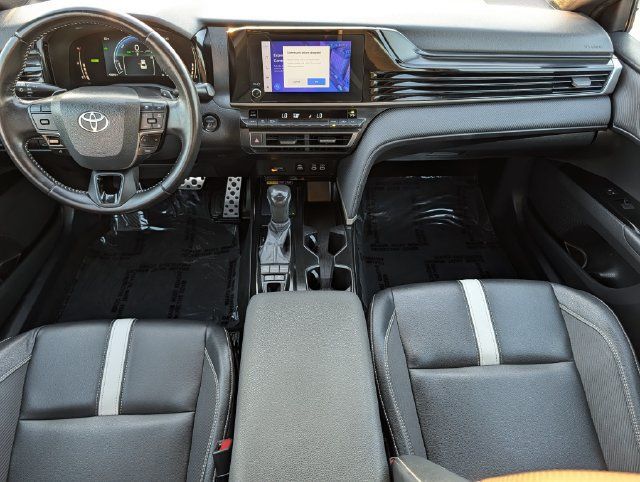 Used 2025 Toyota Camry SE FWD image 11