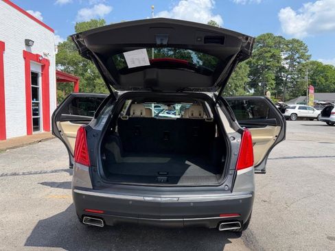 Used 2017 Cadillac XT5 FWD image 32