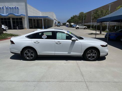 Certified 2023 Honda Accord EX image 25