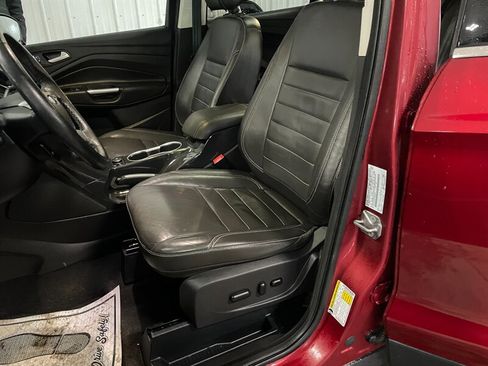 Used 2015 Ford Escape Titanium w/ Equipment Group 301A AWD/4WD image 18