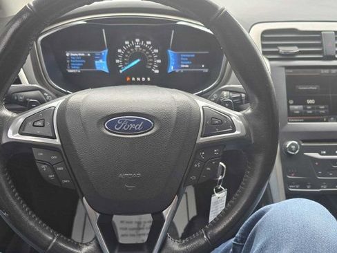 Used 2013 Ford Fusion SE image 18