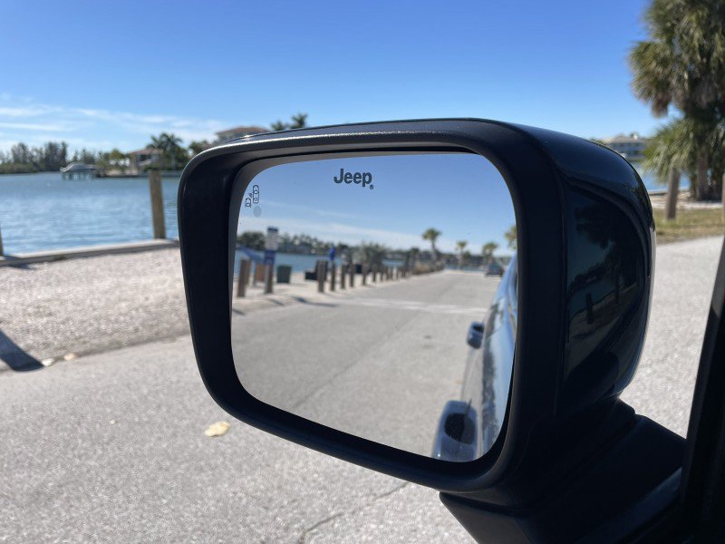 Used 2021 Jeep Renegade Latitude w/ Convenience Group AWD/4WD image 22