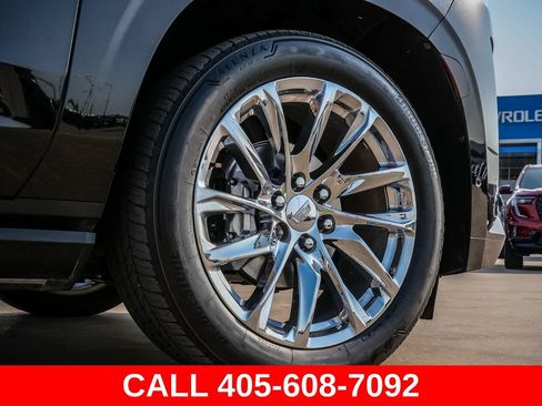 Used 2023 Cadillac Escalade Premium Luxury Platinum w/ LPO, Radiant Package AWD/4WD image 9