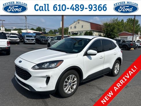 Used 2020 Ford Escape SE FWD image 1