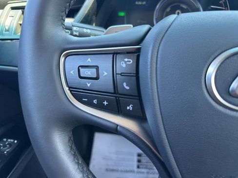 Used 2024 Lexus ES 300h w/ Premium Package image 20