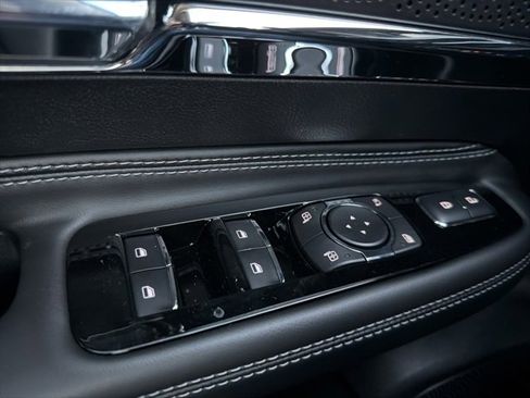 New 2026 Lincoln Corsair Premiere image 17