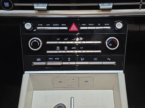 Used 2024 Hyundai Santa Fe SE image 21