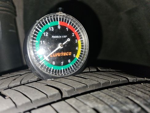 Used 2024 Nissan Versa SR w/ Trunk Package image 26