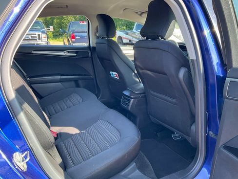 Used 2016 Ford Fusion SE FWD image 21