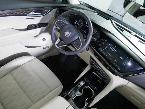 Used 2023 Buick Envision Avenir image 9