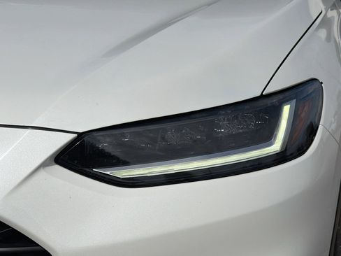 Used 2023 Honda HR-V LX image 9