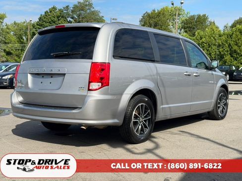 Used 2019 Dodge Grand Caravan GT FWD image 4