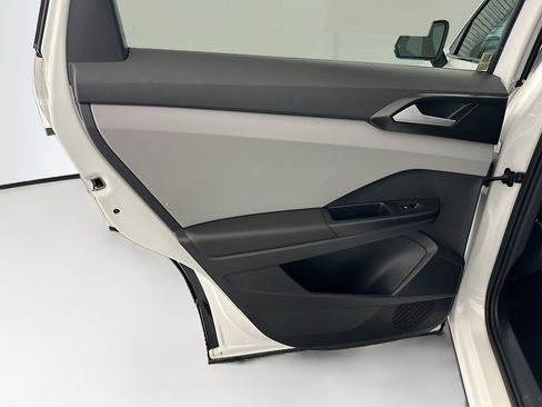 Used 2023 Volkswagen Taos SE image 27