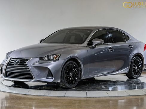 Used 2018 Lexus IS 300 300 image 4