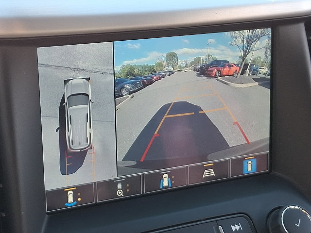 Used 2023 GMC Acadia SLT w/ Technology Package AWD/4WD image 13
