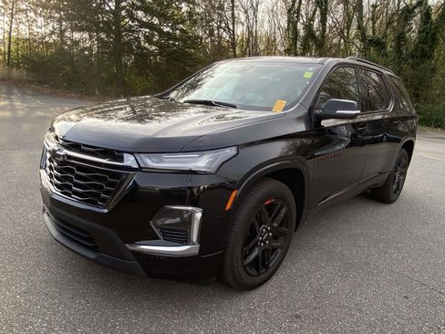 Used 2023 Chevrolet Traverse Premier w/ Redline Edition image 3