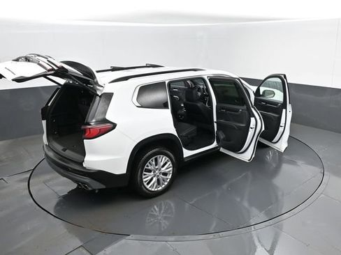 Used 2024 GMC Acadia Elevation AWD/4WD image 31