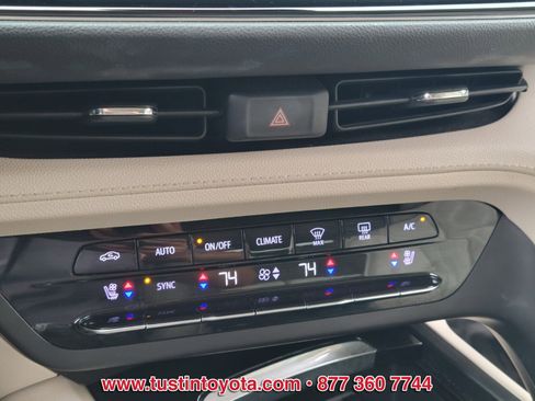 Used 2021 Buick Envision Avenir w/ Technology Package II image 23