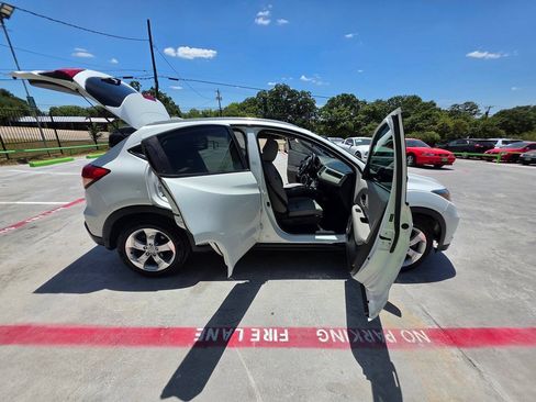 Used 2016 Honda HR-V EX-L image 32